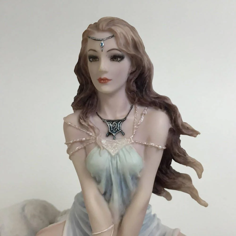 Call of the Wild Figurine - Image 2