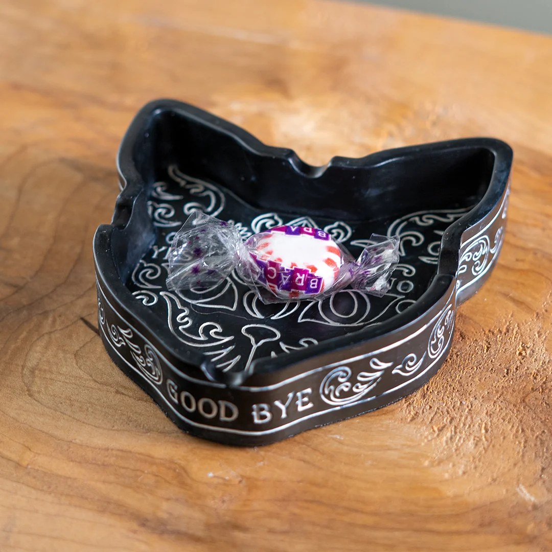 Spirit Cat Ashtray - Image 4