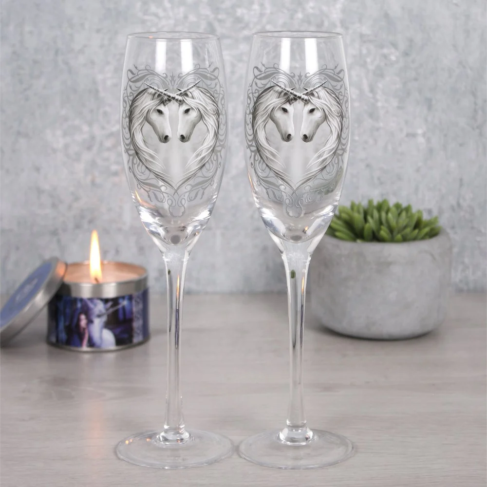 Unicorn Champagne Glasses Pair - Image 3